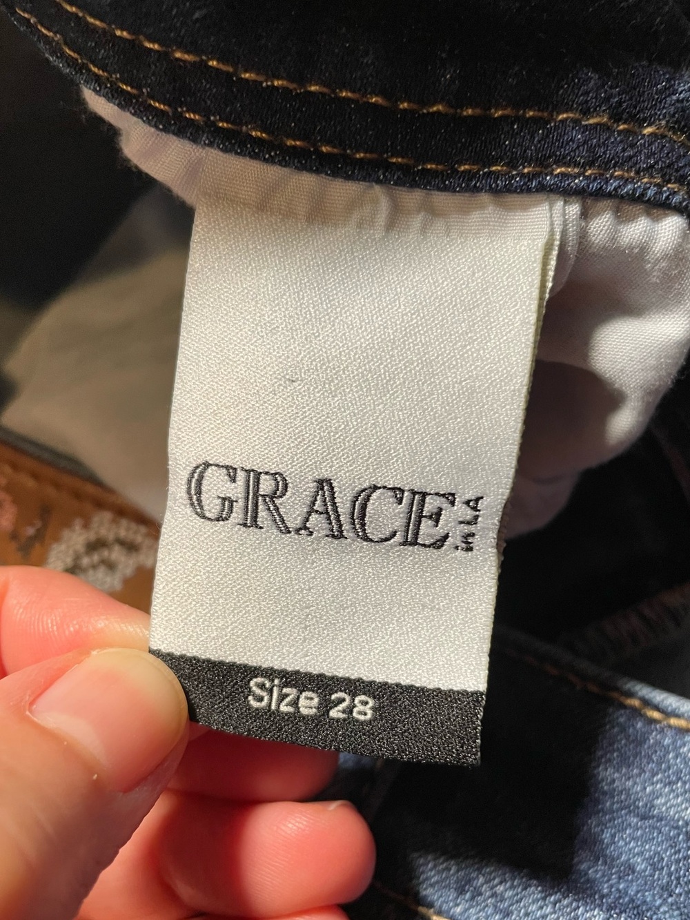 Grace in LA skinny jeans w/ pink and peach floral embroidery pattern. Size 28 - Picture 4 of 12